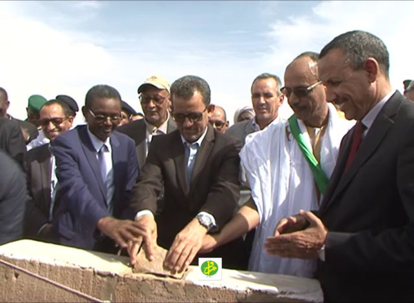 Le Ministre de l'Hydraulique supervise le lancement de la deuxième tranche du projet d'alimentation en eau potable de 150 localités