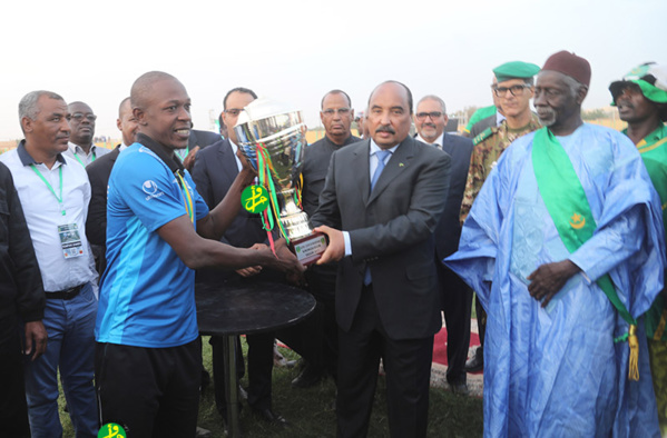 Le Président de la République donne le coup d'envoi à un certain nombre d'activités sportives Le Président de la République donne le coup d'envoi à un certain nombre d'activités sportives