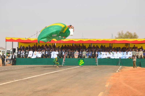 Le Président de la République préside le défilé militaire organisé à l'occasion de célébration du 57eme anniversaire de l'indépendance nationale Le Président de la République préside le défilé militaire organisé à l'occasion de célébration du 57eme anniversaire de l'indépendance nationale