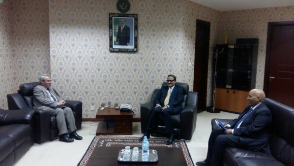 Le ministre des affaires étrangères reçoit l’ambassadeur de France en Mauritanie Le ministre des affaires étrangères reçoit l’ambassadeur de France en Mauritanie