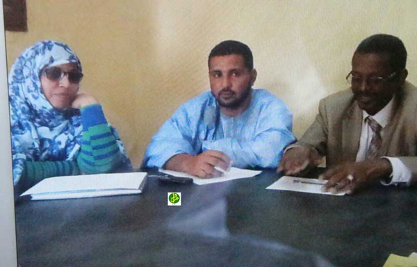 Tichit : Distribution de montants en espèce à des coopératives féminines Tichit : Distribution de montants en espèce à des coopératives féminines