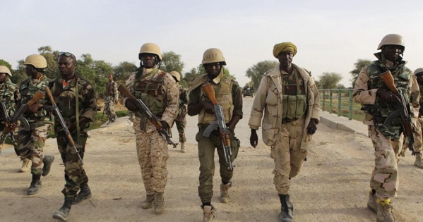 Cameroun: l'armée combattra "sans état d'âme" les séparatistes anglophones Cameroun: l'armée combattra "sans état d'âme" les séparatistes anglophones