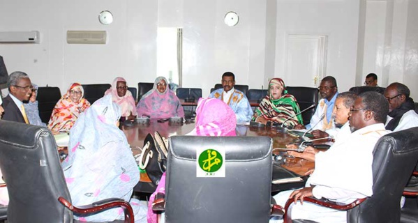 La commission de la justice discute de l'Assemblée Nationale le projet de loi fixant les modalités de recomposition du conseil constitutionnel La commission de la justice discute de l'Assemblée Nationale le projet de loi fixant les modalités de recomposition du conseil constitutionnel