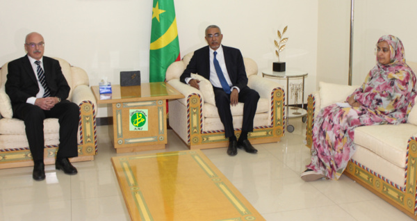 Le Premier ministre reçoit le secrétaire général adjoint du bureau des Nations Unies pour la lutte contre le terrorisme Le Premier ministre reçoit le secrétaire général adjoint du bureau des Nations Unies pour la lutte contre le terrorisme