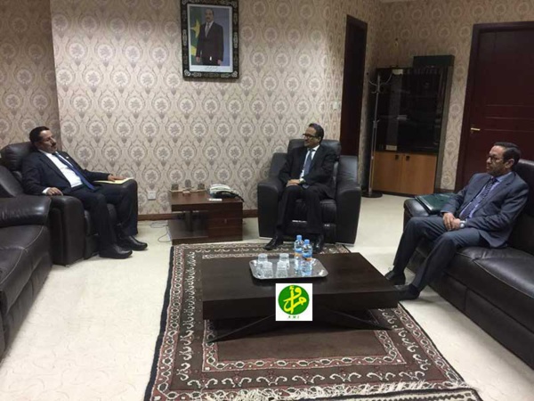 Le ministère des affaires étrangères et de la coopération reçoit l'ambassadeur du Yemen Le ministère des affaires étrangères et de la coopération reçoit l'ambassadeur du Yemen