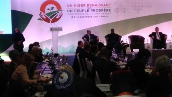 Le Président de la République participe à Paris à la table ronde sur le développement du Niger