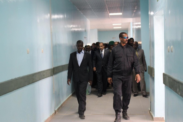 Toute la solitude du pouvoir d’Aziz résumée par cette photo... Toute la solitude du pouvoir d’Aziz résumée par cette photo...