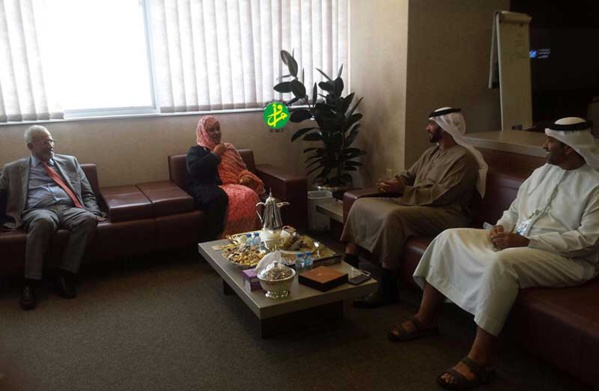 La ministre de l’Elevage rencontre le directeur général de l'Autorité de contrôle des aliments d'Abu Dhabi La ministre de l’Elevage rencontre le directeur général de l'Autorité de contrôle des aliments d'Abu Dhabi