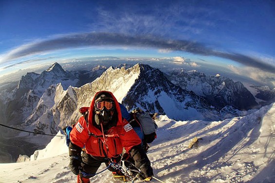 Le Népal interdit l'ascension de l'Everest en solitaire Le Népal interdit l'ascension de l'Everest en solitaire