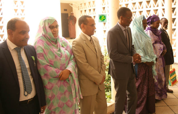 Le ministre de la justice décore des fonctionnaires de son département Le ministre de la justice décore des fonctionnaires de son département