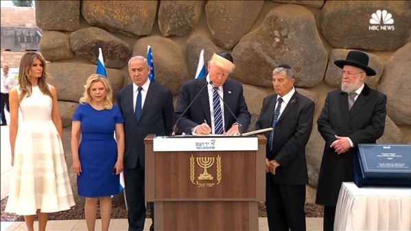 Menaces de Trump: Jérusalem "n'est pas à vendre", réplique la présidence palestinienne