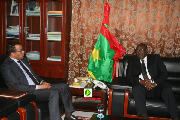 Le président de l’Assemblée nationale reçoit l’ambassadeur égyptien Le président de l’Assemblée nationale reçoit l’ambassadeur égyptien