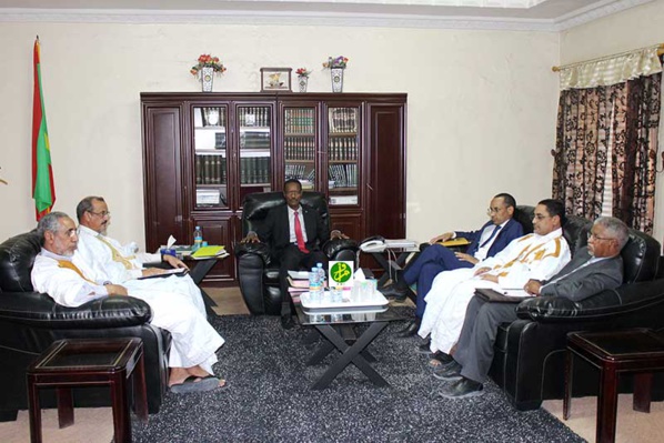 Le ministre de la Justice reçoit une délégation de l’Union nationale du Patronat mauritanien Le ministre de la Justice reçoit une délégation de l’Union nationale du Patronat mauritanien