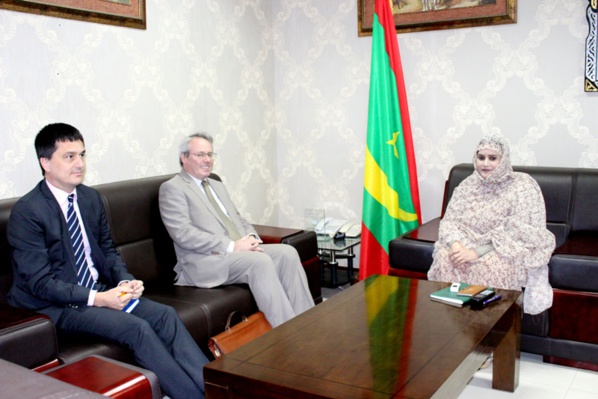 La ministre secrétaire général du gouvernement reçoit l’ambassadeur de France La ministre secrétaire général du gouvernement reçoit l’ambassadeur de France