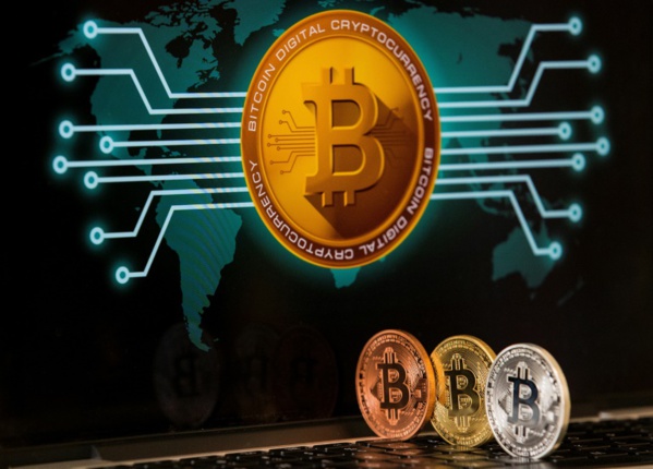 Les Nigérians fans de cryptomonnaies, malgré le plongeon du bitcoin