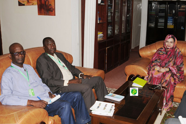 La ministre des Affaires sociales reçoit une délégation de l’ONG OXFAM La ministre des Affaires sociales reçoit une délégation de l’ONG OXFAM