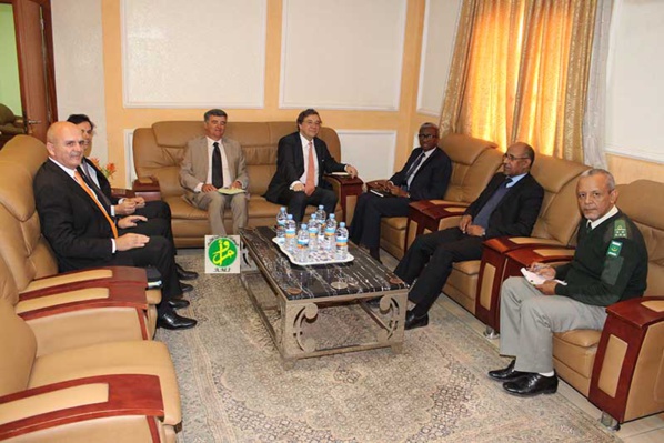 Le ministre de la Défense nationale reçoit une délégation de l’Union européenne Le ministre de la Défense nationale reçoit une délégation de l’Union européenne