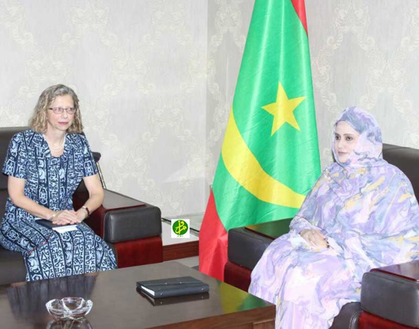 La ministre secrétaire générale du gouvernement reçoit la Directrice générale de l’UINC La ministre secrétaire générale du gouvernement reçoit la Directrice générale de l’UINC