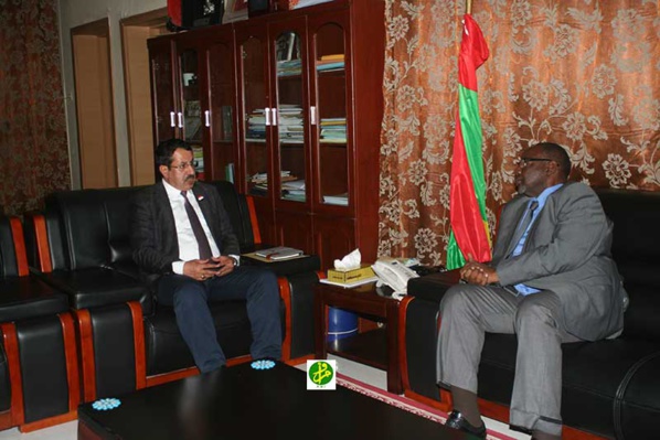 Le président de l’Assemblée Nationale reçoit l’ambassadeur du Yémen Le président de l’Assemblée Nationale reçoit l’ambassadeur du Yémen