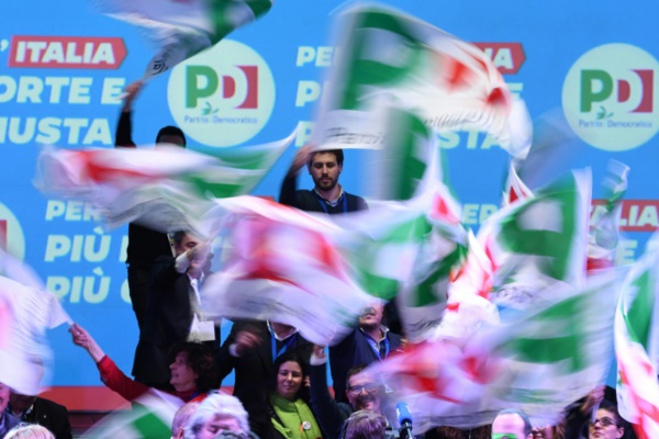 Législatives en Italie: journée de pause avant le saut dans l'inconnu