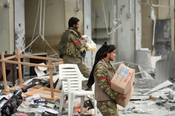 Syrie: scènes de pillage à Afrine après l'entrée des forces pro-turques