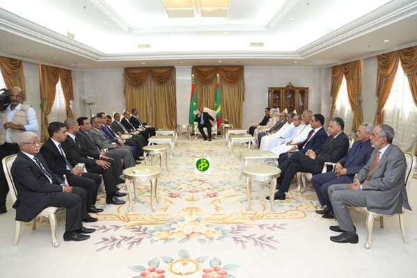 Le Président de la République reçoit le président et les membres du bureau exécutif du patronat mauritanien Le Président de la République reçoit le président et les membres du bureau exécutif du patronat mauritanien