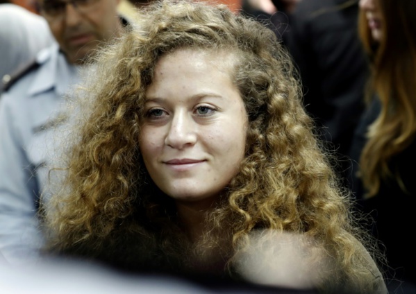 Une adolescente devenue une icône palestinienne continuera à être jugée à huis clos