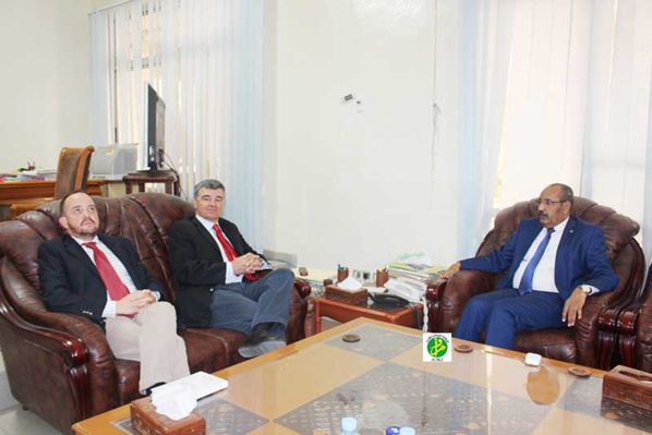 Le ministre de l’intérieur reçoit l’ambassadeur Chef de délégation de l’UE à Nouakchott Le ministre de l’intérieur reçoit l’ambassadeur Chef de délégation de l’UE à Nouakchott