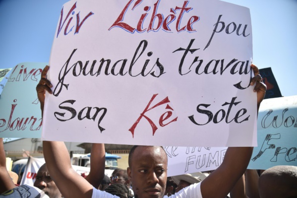 Haïti: les journalistes exigent la vérité sur la disparition de leur collègue