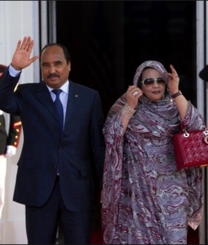 Le Président et son Epouse premiers adhérents de l’UPR Le Président et son Epouse premiers adhérents de l’UPR