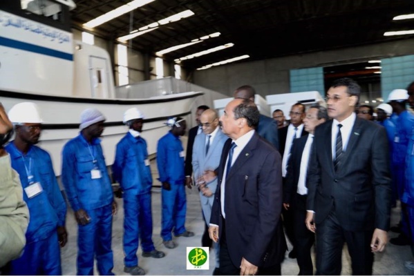 Le Président de la République se réunit avec l’administration de société mauritanienne de construction navale