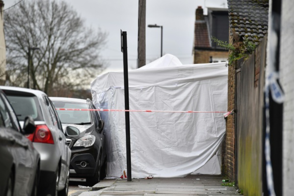 Londres s'inquiète face à une montée de la criminalité Londres s'inquiète face à une montée de la criminalité