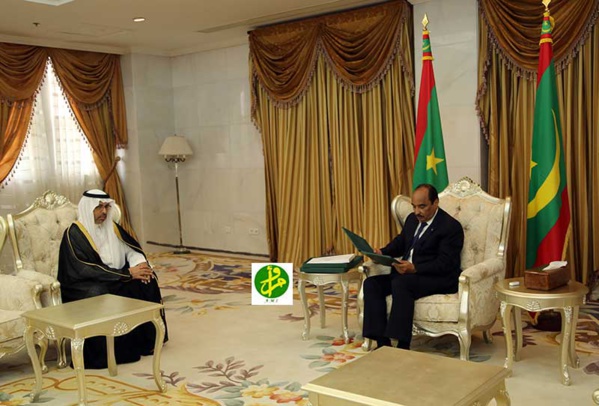 Le Président de la République reçoit un message du Gardien des Lieux Saints Le Président de la République reçoit un message du Gardien des Lieux Saints