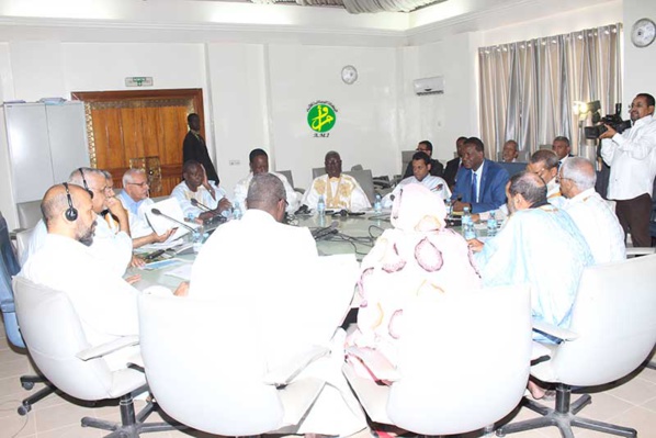 La commission de la justice de l’Assemblée Nationale examine le projet de loi sanctionnant la fabrication, l’importation, la distribution et la commercialisation des sachets de plastique souple. La commission de la justice de l’Assemblée Nationale examine le projet de loi sanctionnant la fabrication, l’importation, la distribution et la commercialisation des sachets de plastique souple.