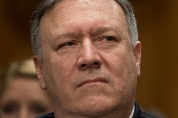 Fraîchement nommé, Mike Pompeo à l'Otan pour réclamer plus de dépenses militaires