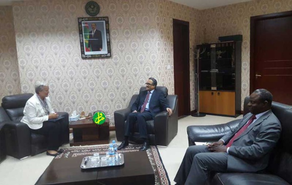 Le ministre des affaires étrangères s’entretient avec la présidente de la délégation du comité international de la croix rouge Le ministre des affaires étrangères s’entretient avec la présidente de la délégation du comité international de la croix rouge