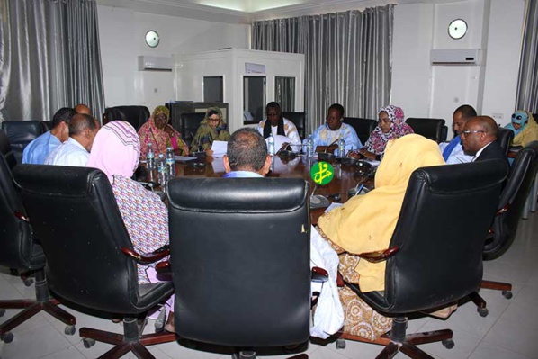 La commission des affaires islamiques discute du projet de loi sur le tabac La commission des affaires islamiques discute du projet de loi sur le tabac