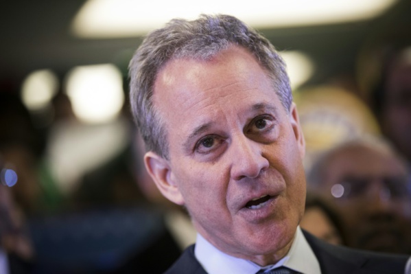 Le procureur de l'Etat de New York, accusé de violences, démissionne