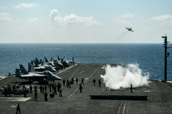 L'USS Harry S. Truman, une ville flottante au service de missions en Syrie