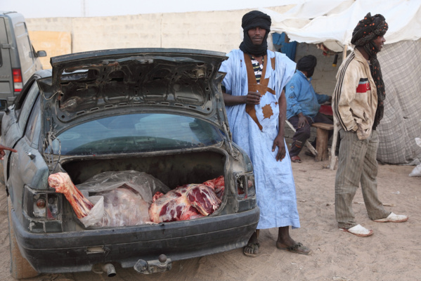 Le wali de l’Adrar visite l’abattoir d’Atar et les points de vente des viandes de la ville