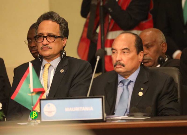 Le Président de la République assiste aux travaux du sommet islamique extraordinaire à Istanbul Le Président de la République assiste aux travaux du sommet islamique extraordinaire à Istanbul