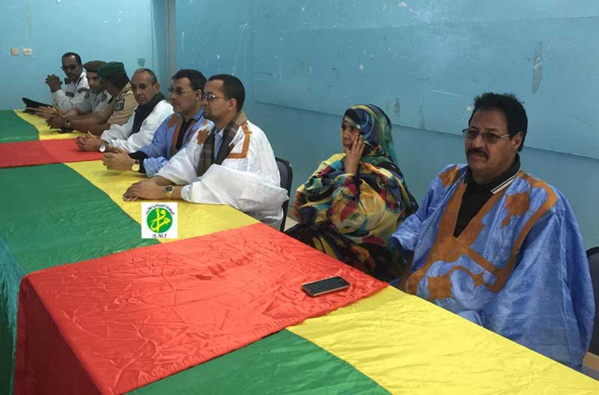 Le ministre des Affaires islamiques s’enquiert des exposés présentés aux des pèlerins Le ministre des Affaires islamiques s’enquiert des exposés présentés aux des pèlerins