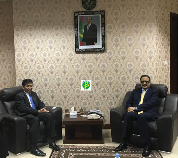 Le ministre des affaires étrangères et de la coopération reçoit l'envoyé spécial du Président indonésien au Président de la République Le ministre des affaires étrangères et de la coopération reçoit l'envoyé spécial du Président indonésien au Président de la République