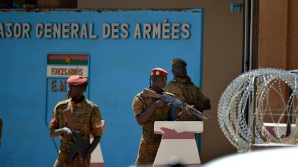 Ouagadougou: 3 morts dans une opération contre des jihadistes présumés (AFP) Ouagadougou: 3 morts dans une opération contre des jihadistes présumés (AFP)