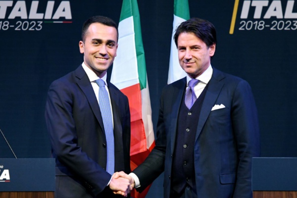 Italie: coup de frein sur la formation du gouvernement populiste