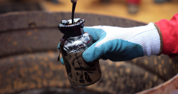 Le pétrole chute, Ryad et Moscou semblent prêts à augmenter leur production Le pétrole chute, Ryad et Moscou semblent prêts à augmenter leur production