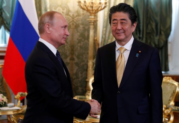 Kouriles: Poutine et Abe ont discuté d'un accord de paix Russie-Japon