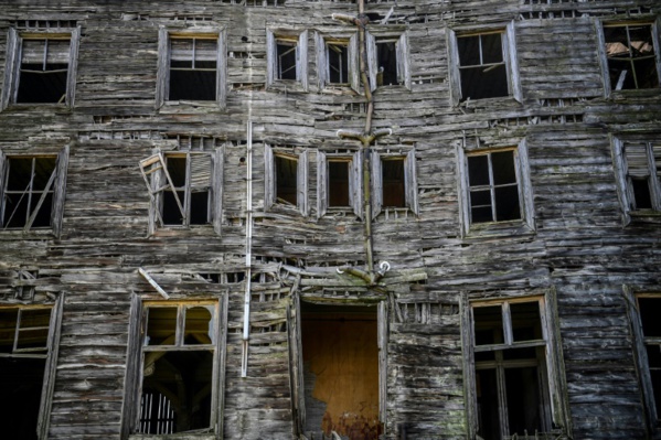 Au large d'Istanbul, le plus grand édifice en bois d'Europe se meurt Au large d'Istanbul, le plus grand édifice en bois d'Europe se meurt