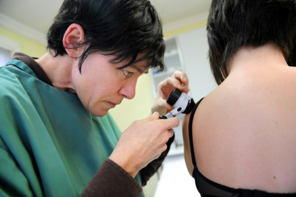 Un ordinateur meilleur que les dermatologues pour repérer les cancers Un ordinateur meilleur que les dermatologues pour repérer les cancers
