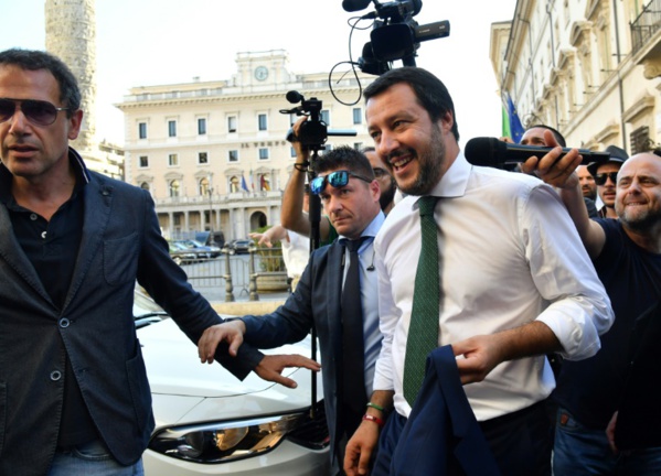 Salvini en Sicile pour marteler la nouvelle ligne italienne sur l'immigration Salvini en Sicile pour marteler la nouvelle ligne italienne sur l'immigration